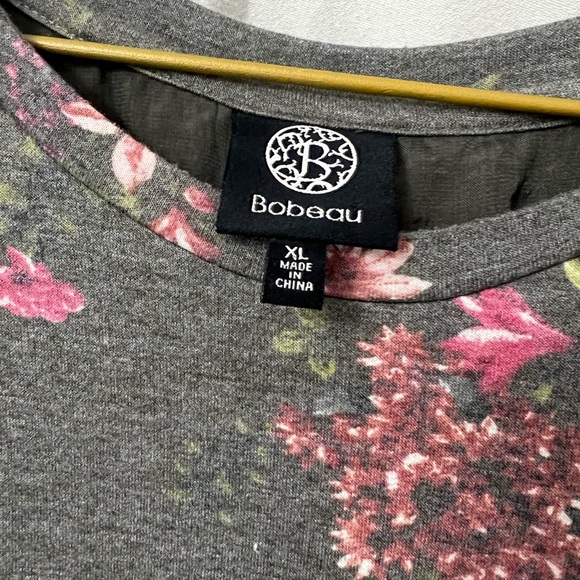 Floral Gray Women's Top - Picture 2 of 5